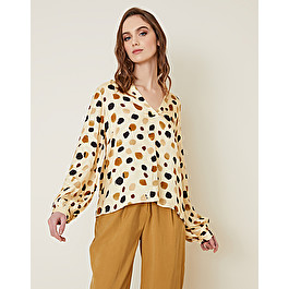 BLOUSE WITH WIDE SLEEVES AND DOT PRINT